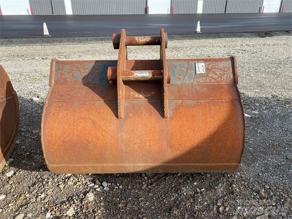  Unmarked Godet