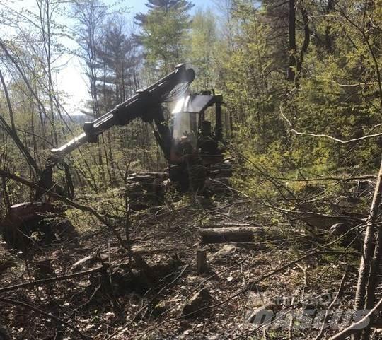 Valmet 921 Abatteuse