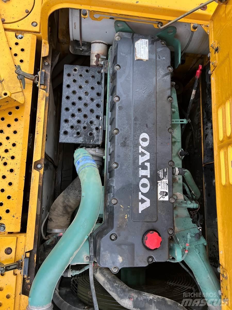 Volvo 460 Pelle sur chenilles