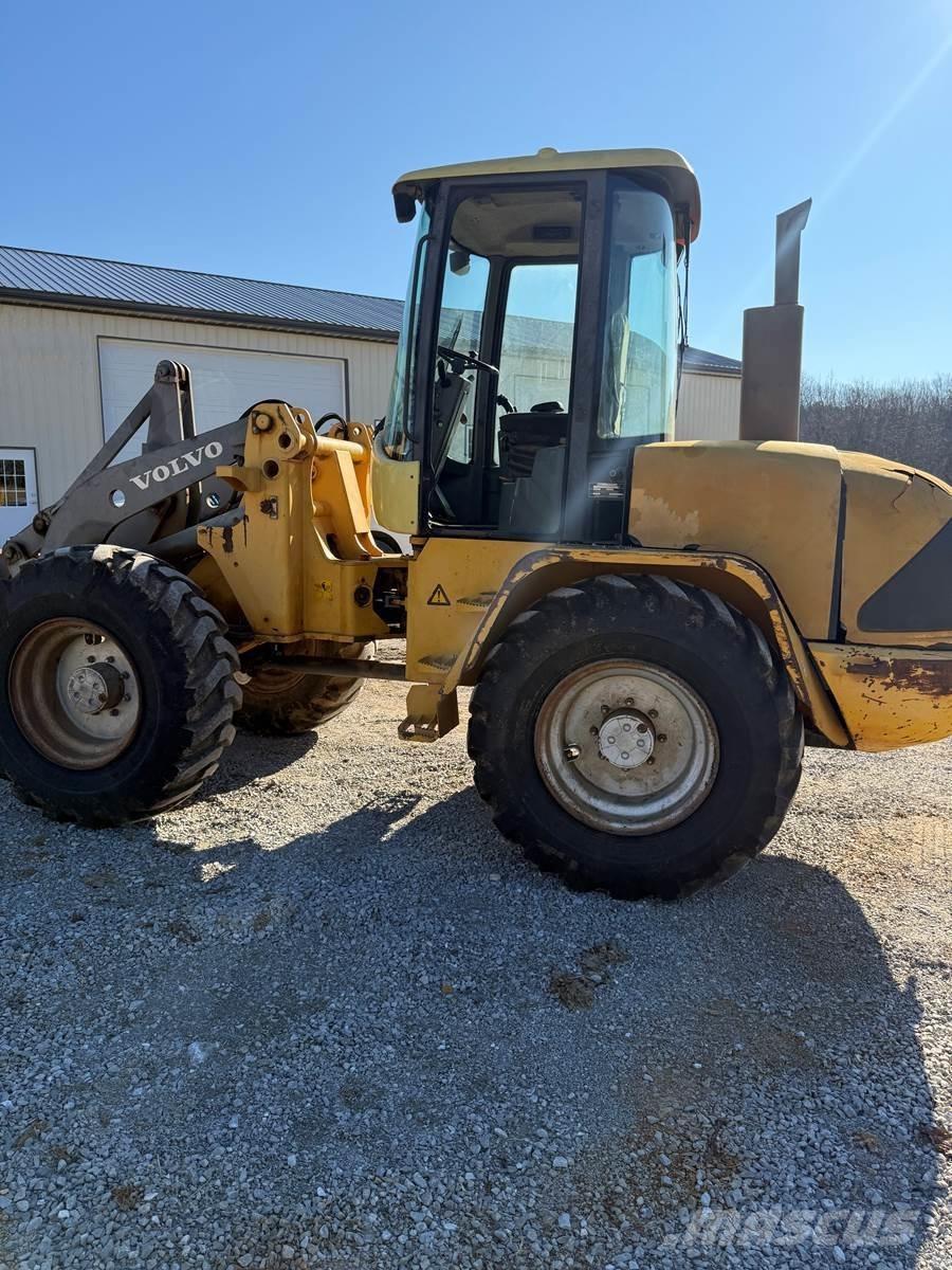Volvo L45 Chargeuse sur pneus