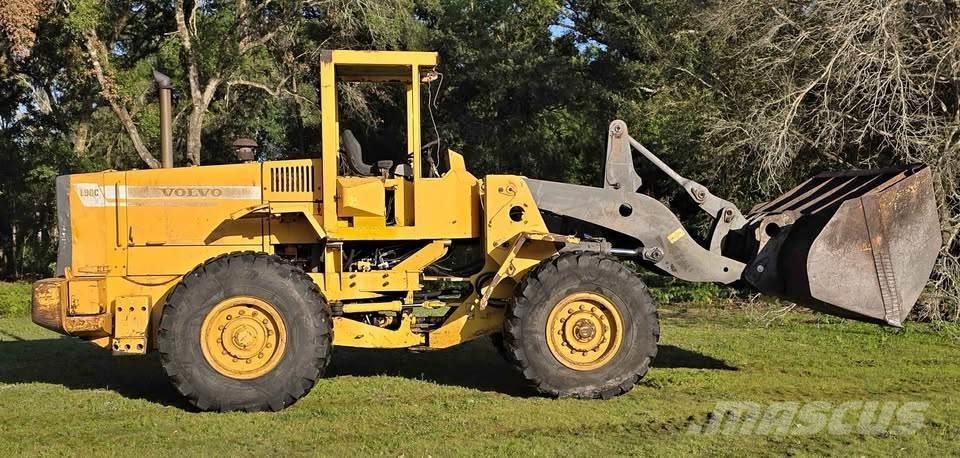 Volvo L90C Chargeuse sur pneus
