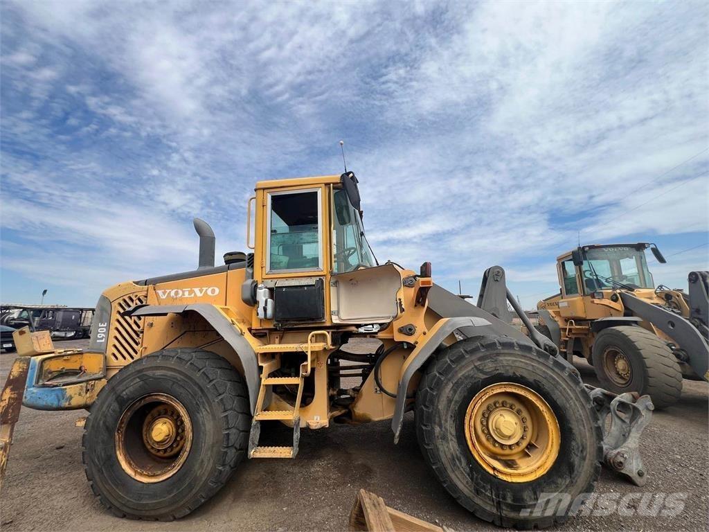 Volvo L90E Chargeuse sur pneus
