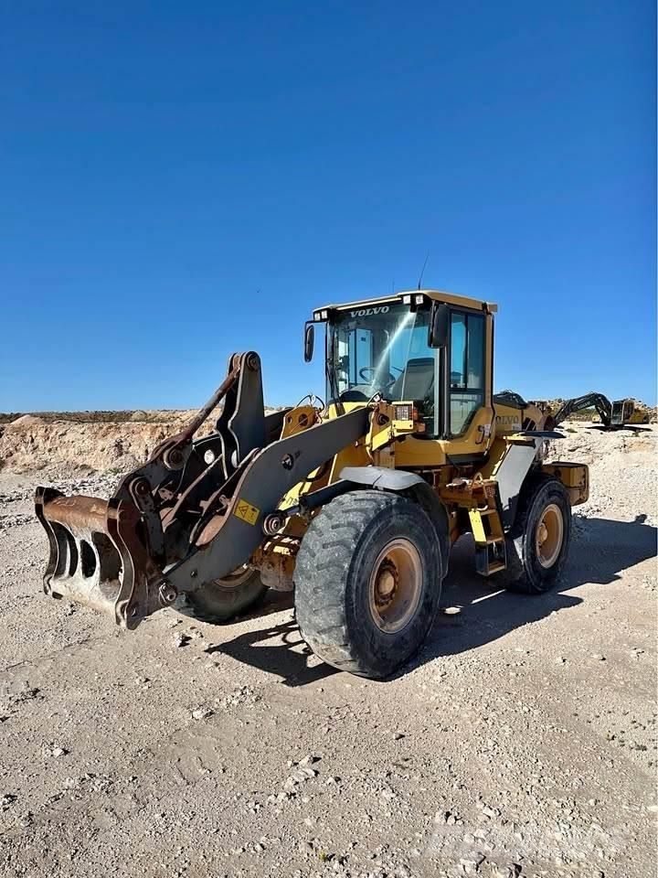 Volvo L90F Chargeuse sur pneus