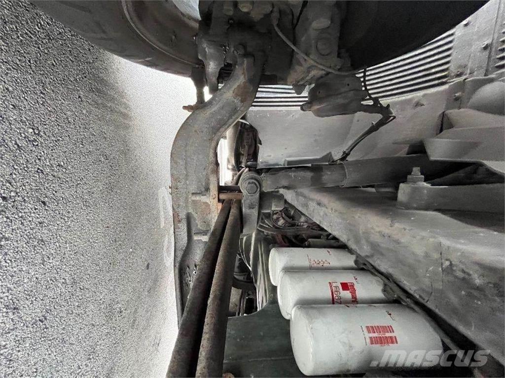 Volvo VNL Essieux