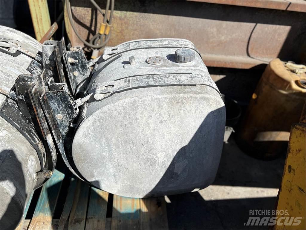 Volvo VNM Motrici cisterna