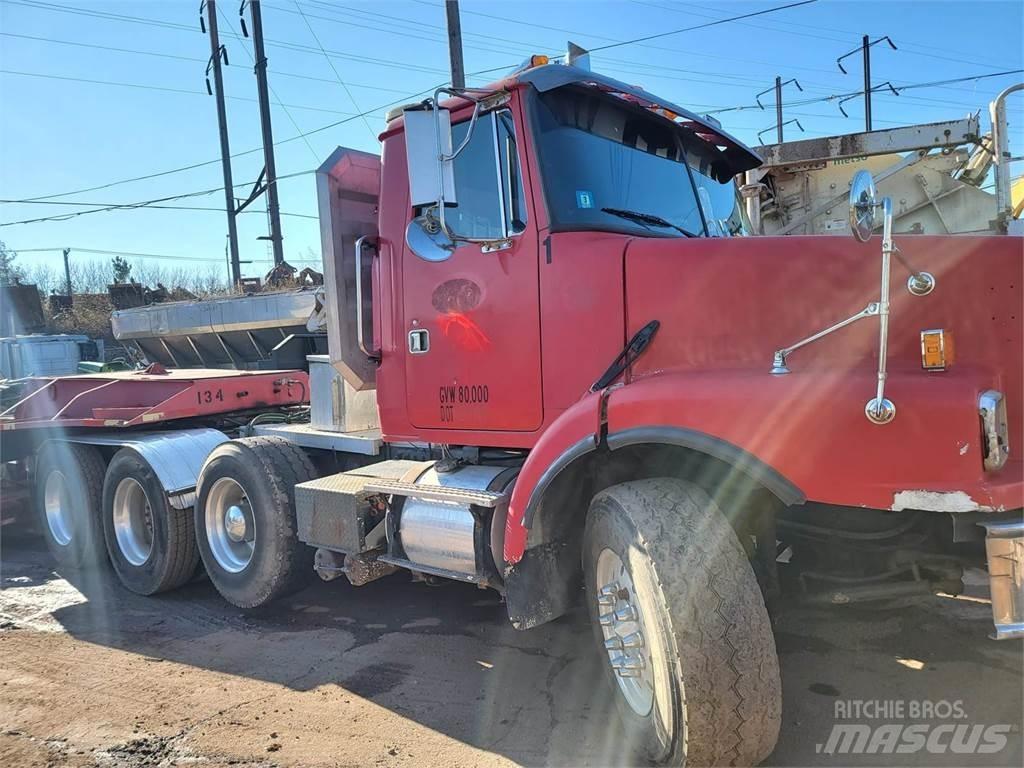 Volvo WG64 Tracteur routier