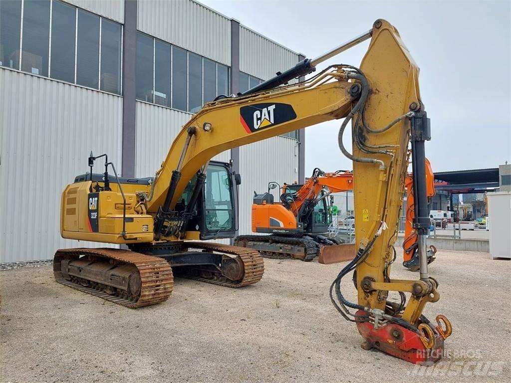 CAT 323F Pelle sur chenilles