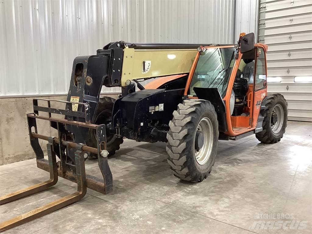 JLG 742 Chariot télescopique