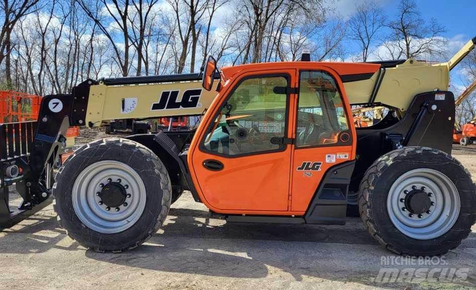 JLG 742 Chariot télescopique