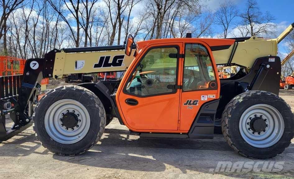 JLG 742 Chariot télescopique