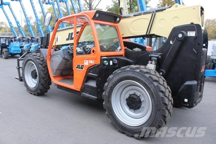 JLG 742 Chariot télescopique
