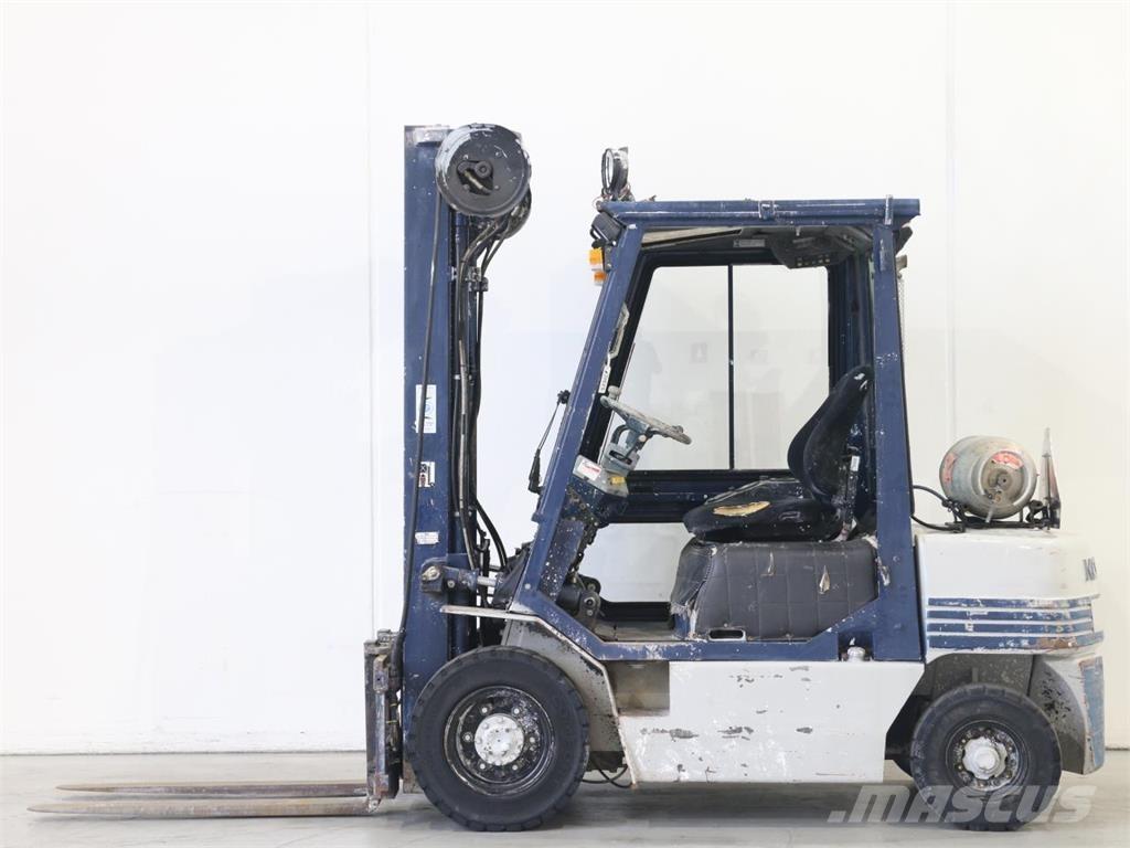 Komatsu FG25HT-11 Autres Chariots élévateurs