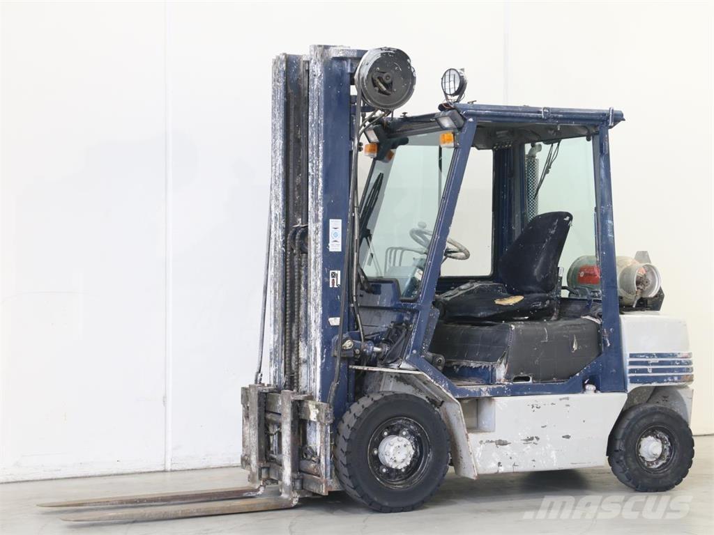 Komatsu FG25HT-11 Autres Chariots élévateurs