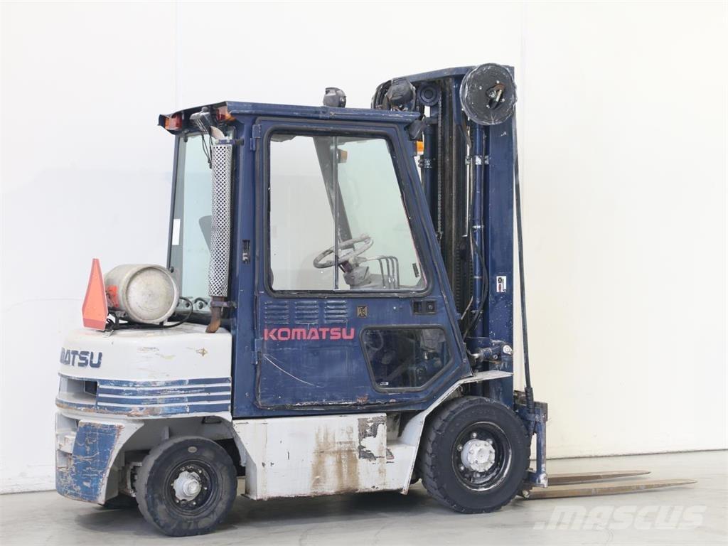 Komatsu FG25HT-11 Autres Chariots élévateurs