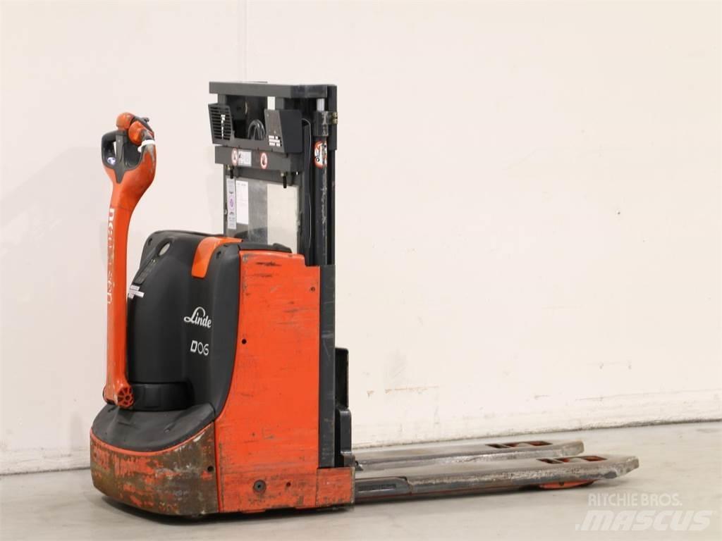 Linde D06/1160 Gerbeur accompagnant