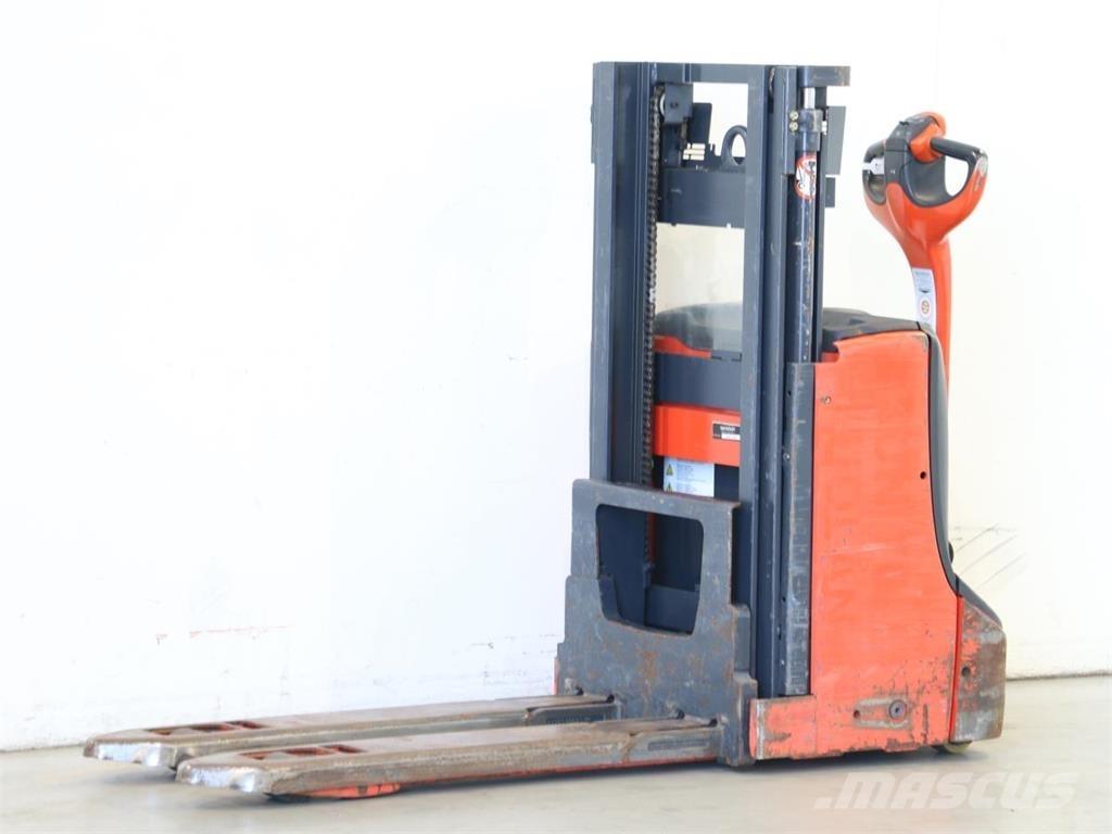 Linde D06/1160 Gerbeur accompagnant