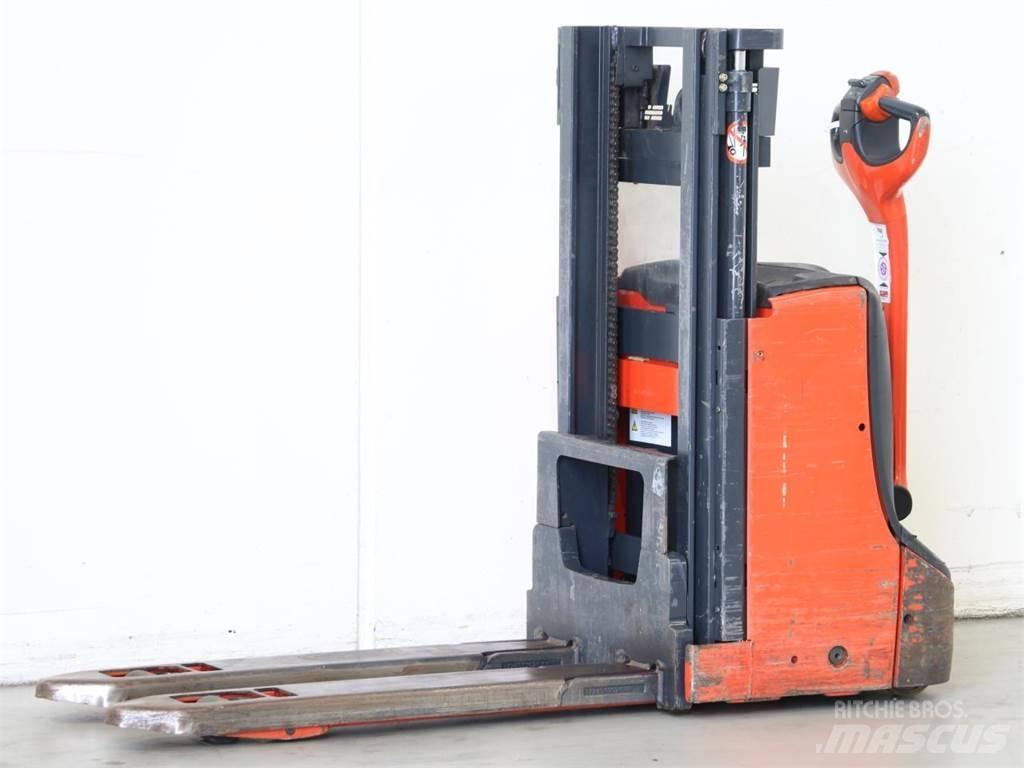 Linde D06/1160 Gerbeur accompagnant