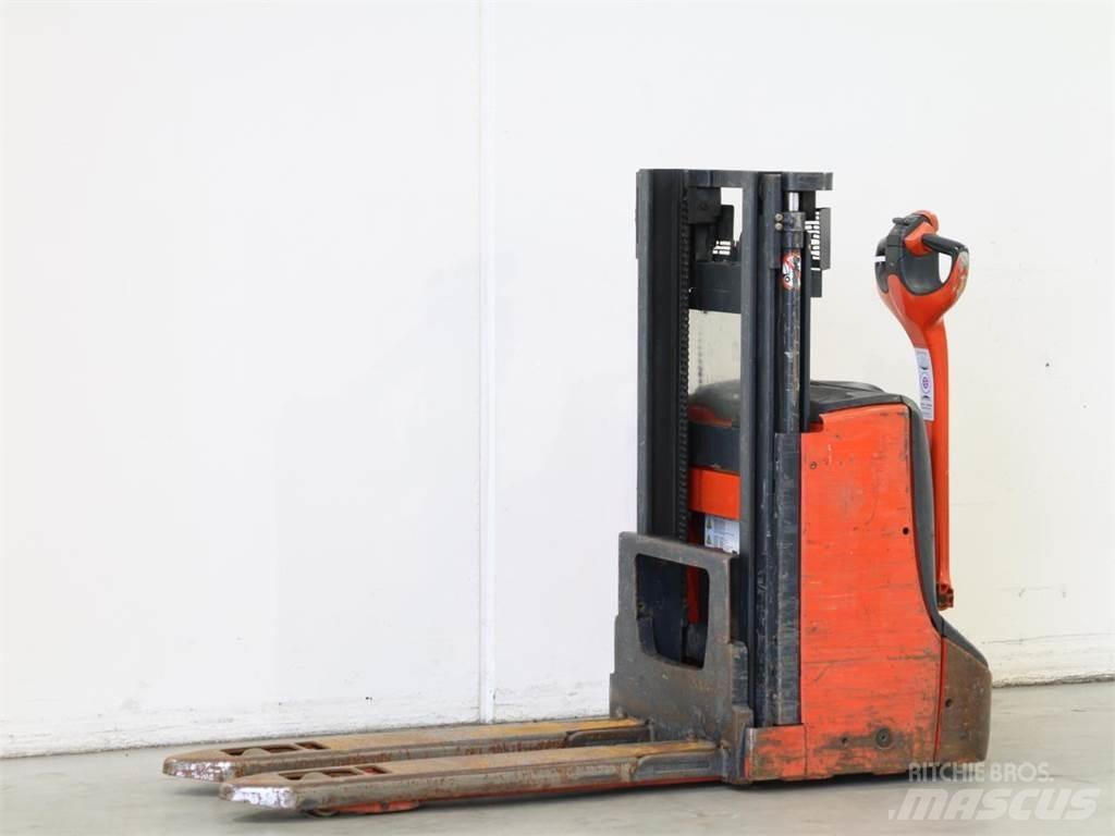 Linde D06/1160-00 Gerbeur accompagnant