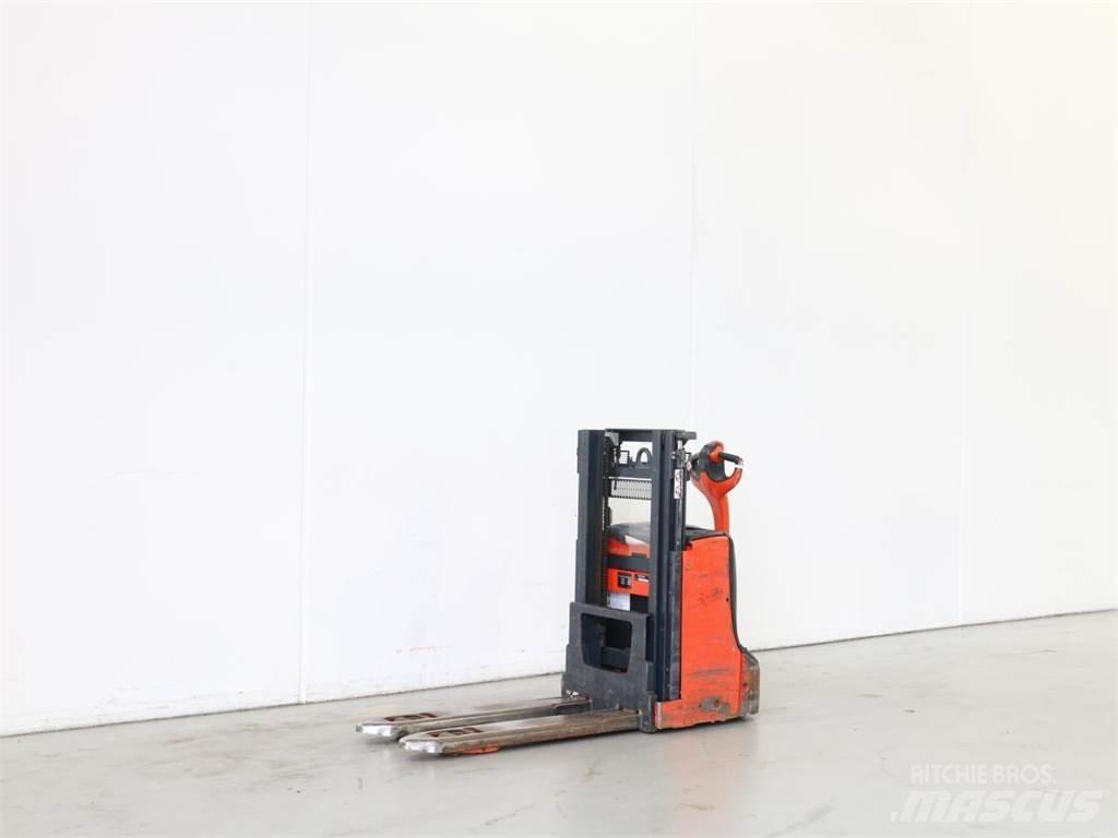 Linde D08/1160 Gerbeur accompagnant