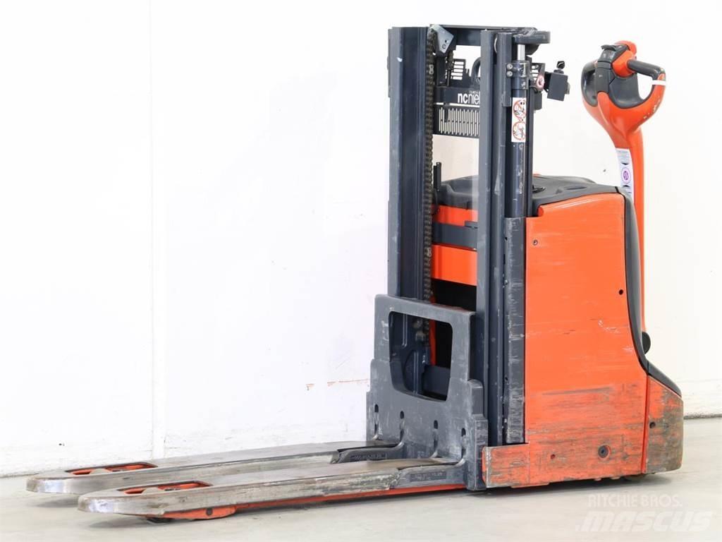 Linde D08/1160 Gerbeur accompagnant