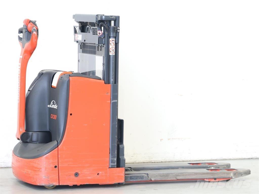 Linde D08/1160 Gerbeur accompagnant