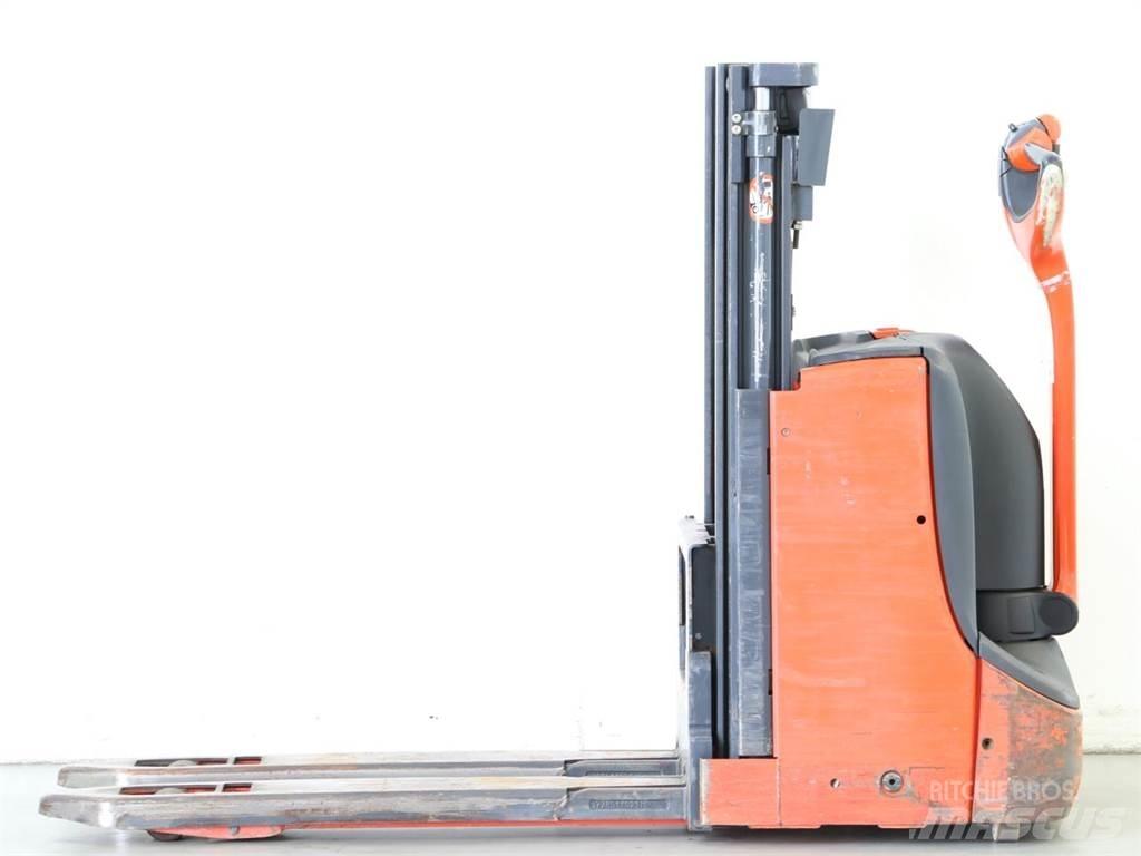 Linde D08/1160-00 Gerbeur accompagnant