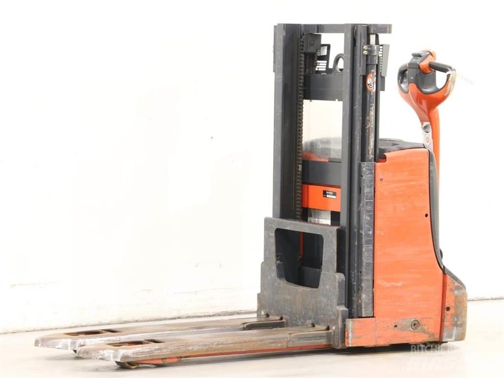 Linde D08/1160-00 Gerbeur accompagnant