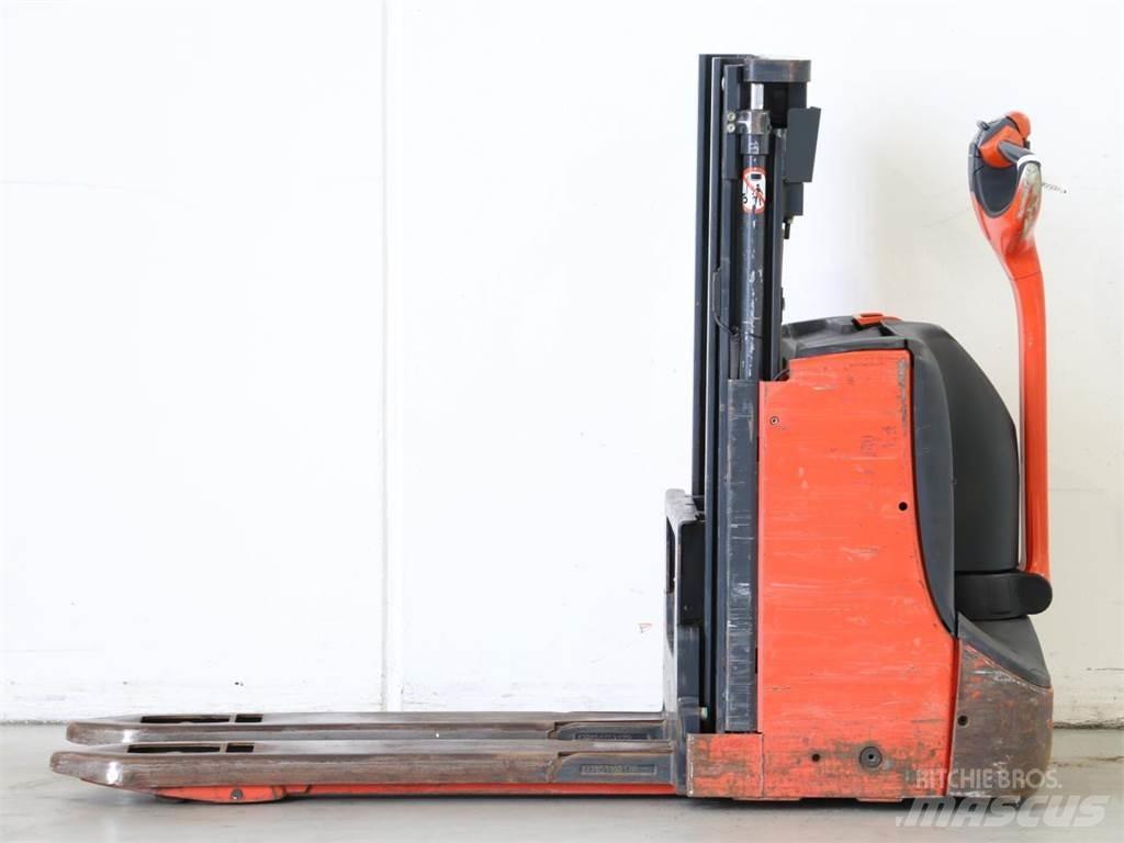 Linde D08/1160-00 Gerbeur accompagnant