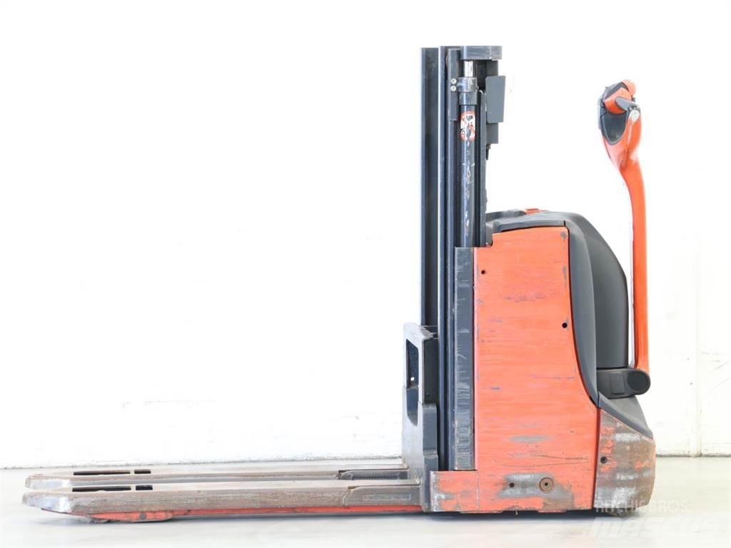 Linde D08/1160-00 Gerbeur accompagnant