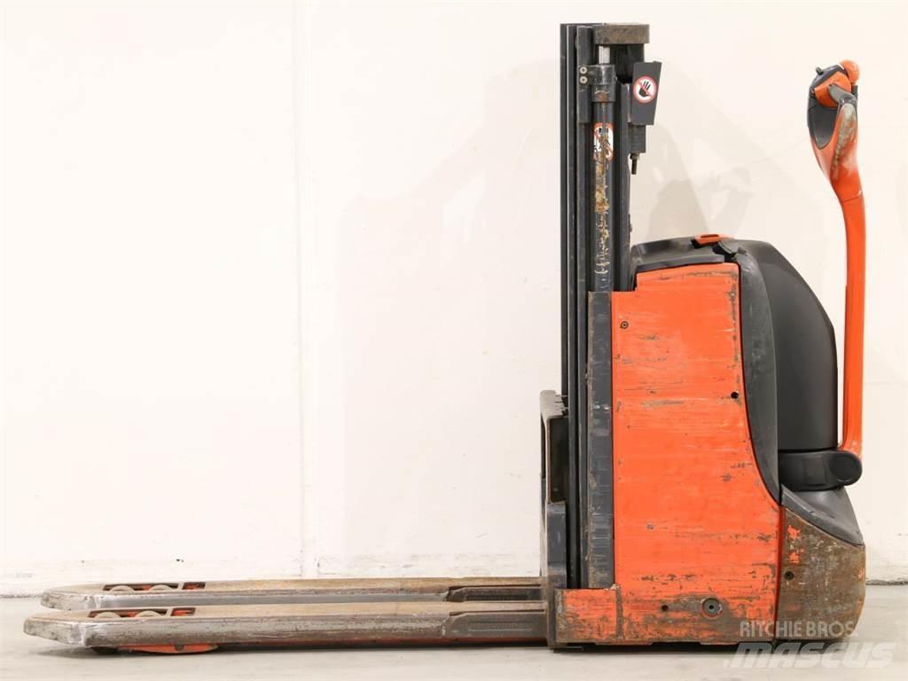 Linde D08/1160-00 Gerbeur accompagnant