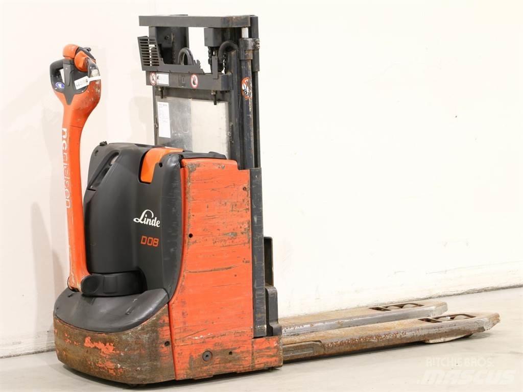 Linde D08/1160-00 Gerbeur accompagnant