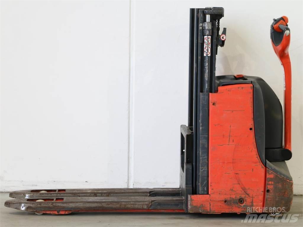Linde D08/1160-00 Gerbeur accompagnant