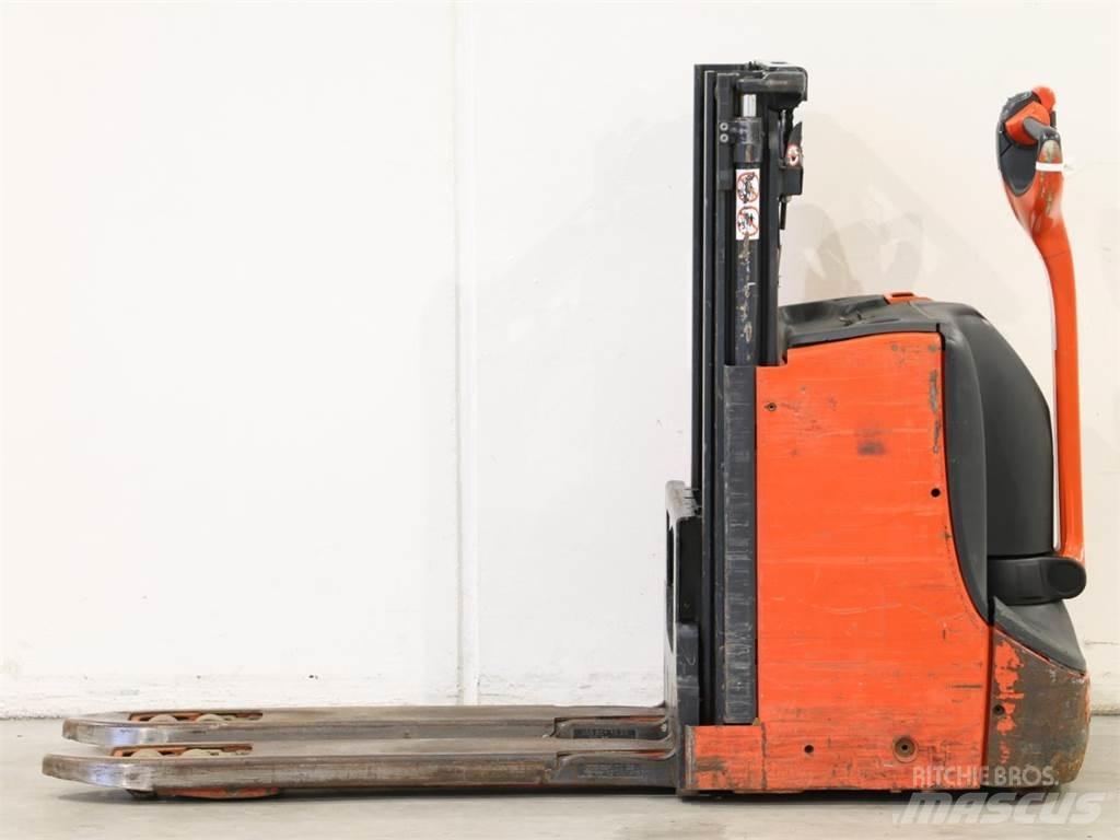 Linde D08/1160-00 Gerbeur accompagnant