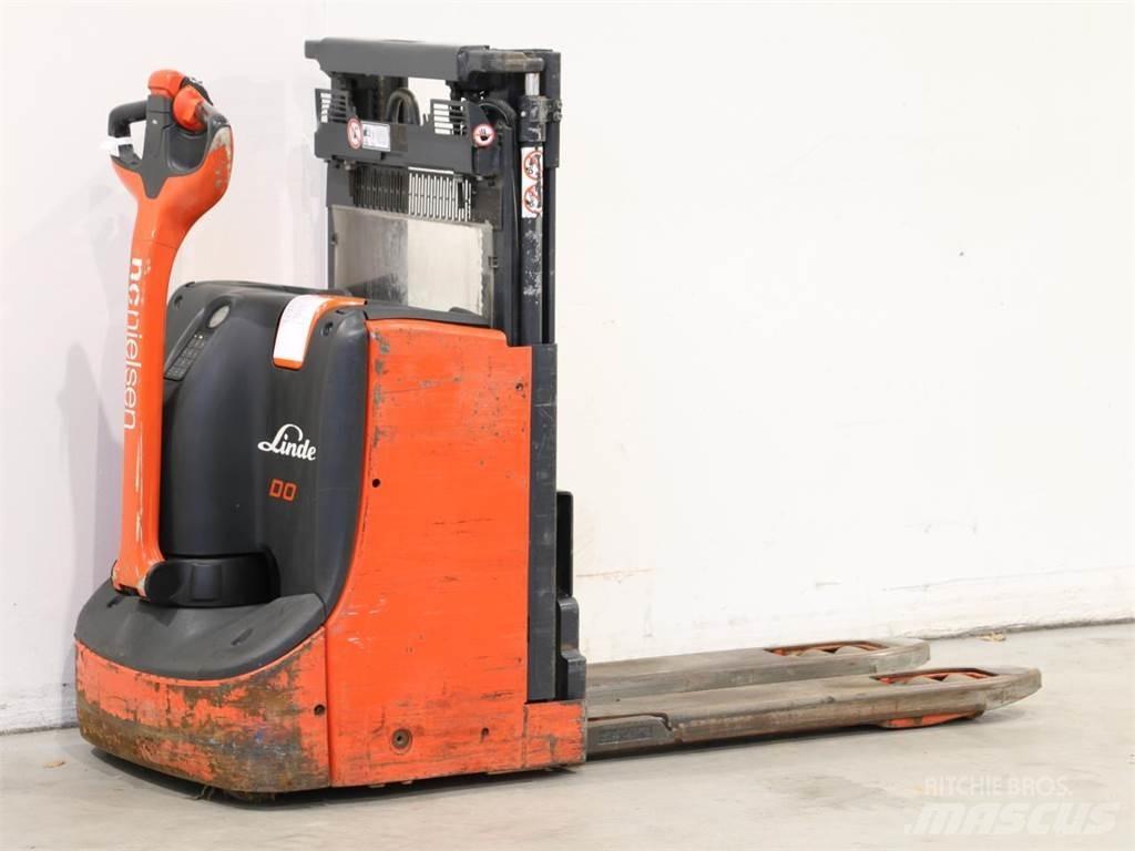 Linde D08/1160-00 Gerbeur accompagnant