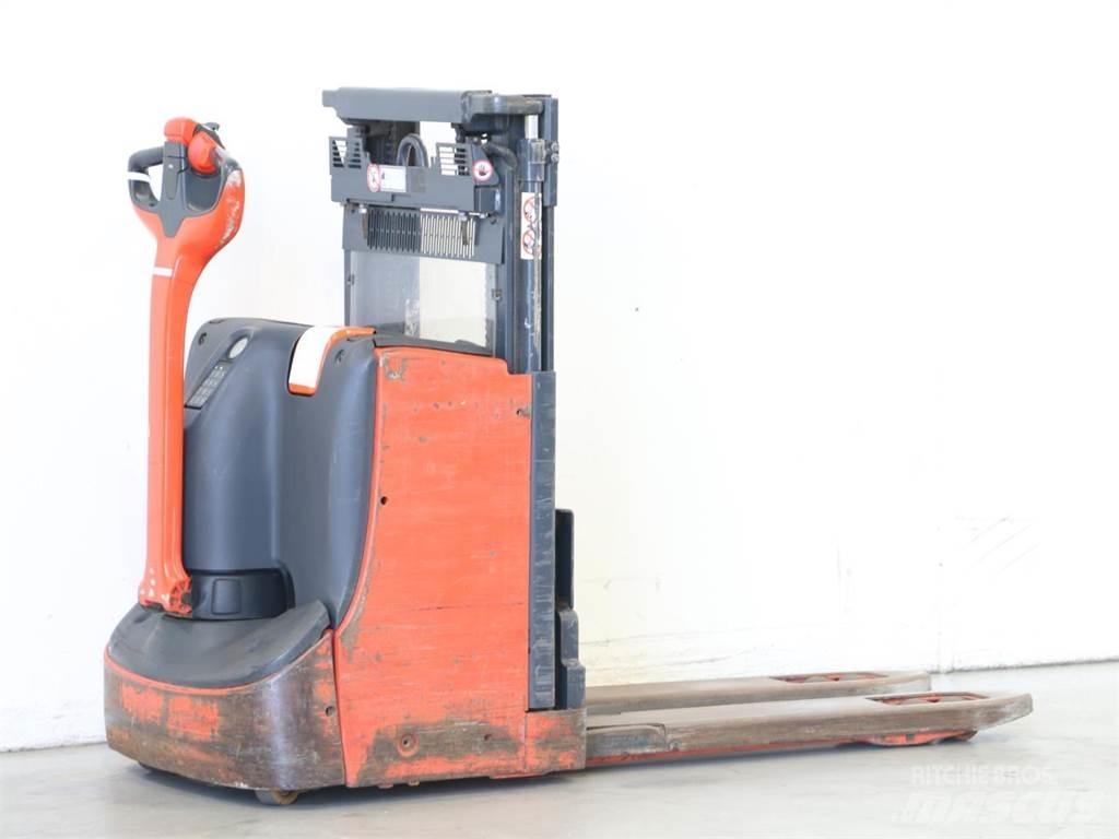 Linde D08/1160-00 Gerbeur accompagnant