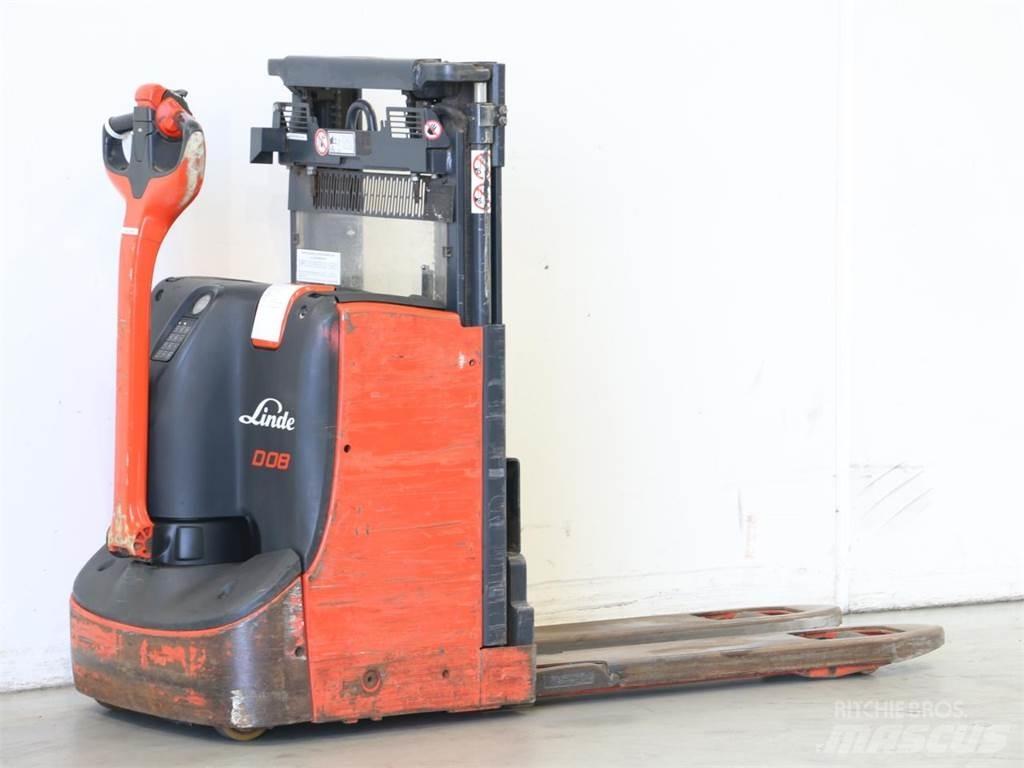 Linde D08/1160-00 Gerbeur accompagnant
