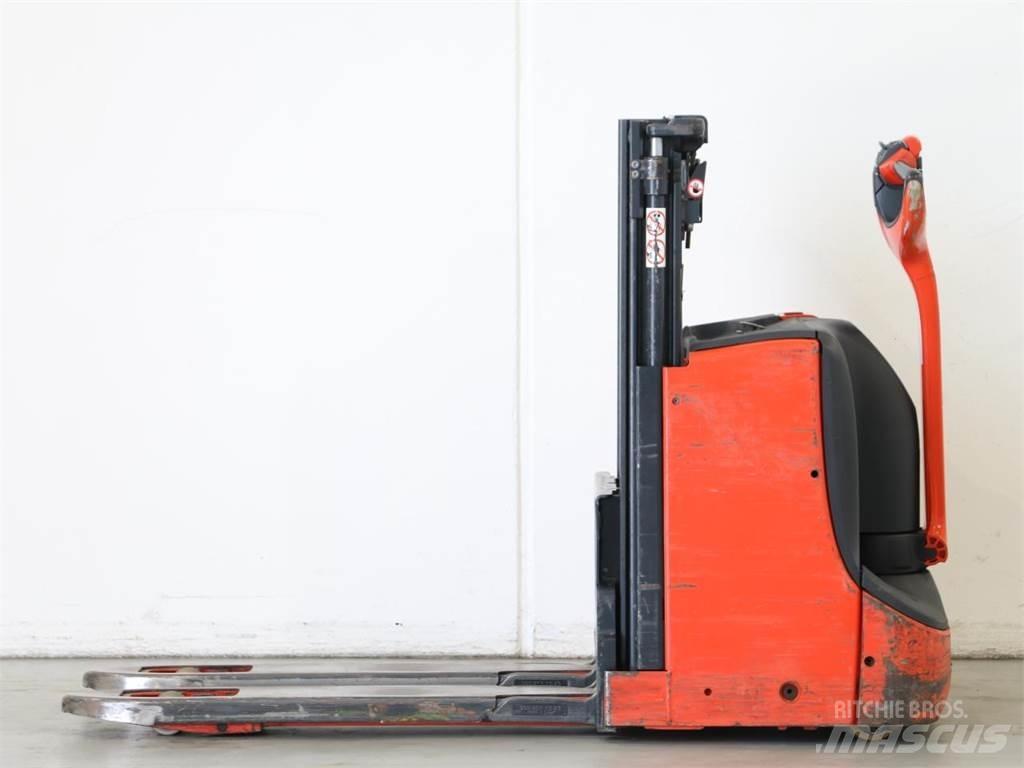 Linde D08/1160-01 Gerbeur accompagnant
