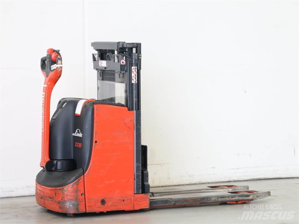 Linde D08/1160-01 Gerbeur accompagnant
