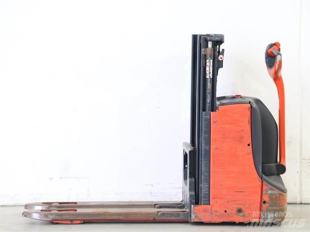 Linde D08/1160-01 Gerbeur accompagnant