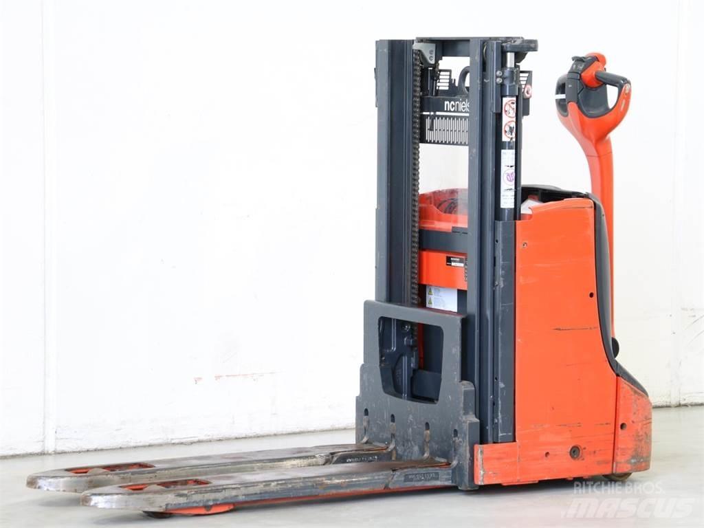 Linde D08/1160-01 Gerbeur accompagnant