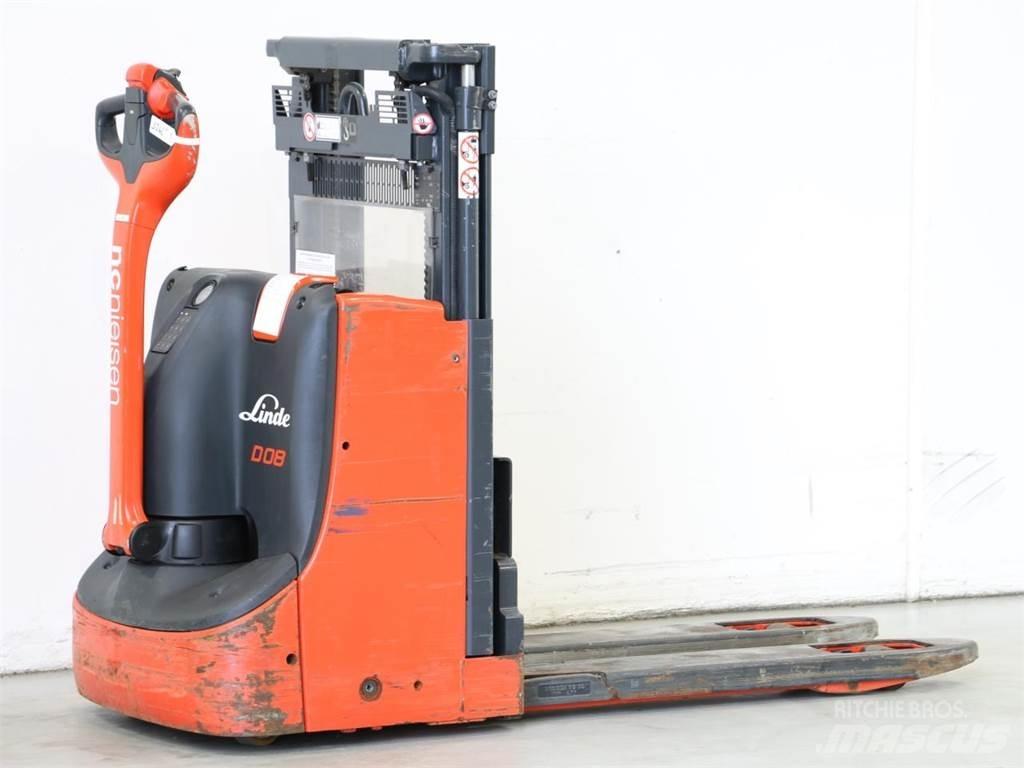 Linde D08/1160-01 Gerbeur accompagnant
