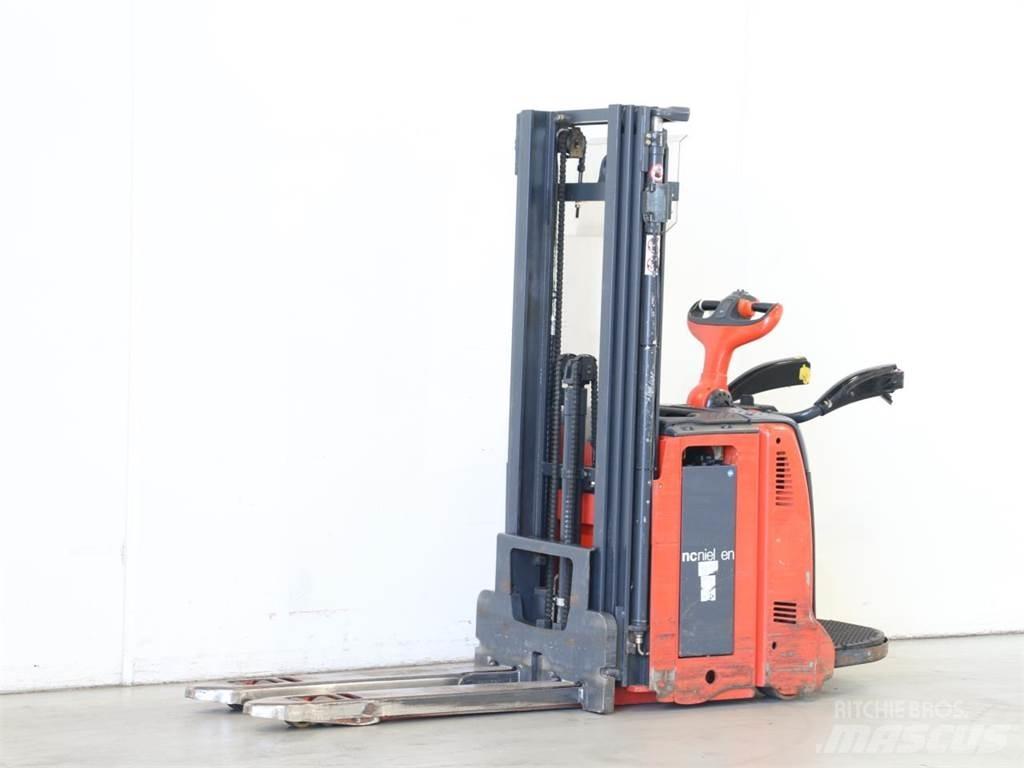 Linde D12AP/133 Gerbeur accompagnant
