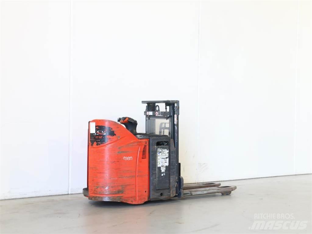 Linde D12SP/133 Gerbeur accompagnant