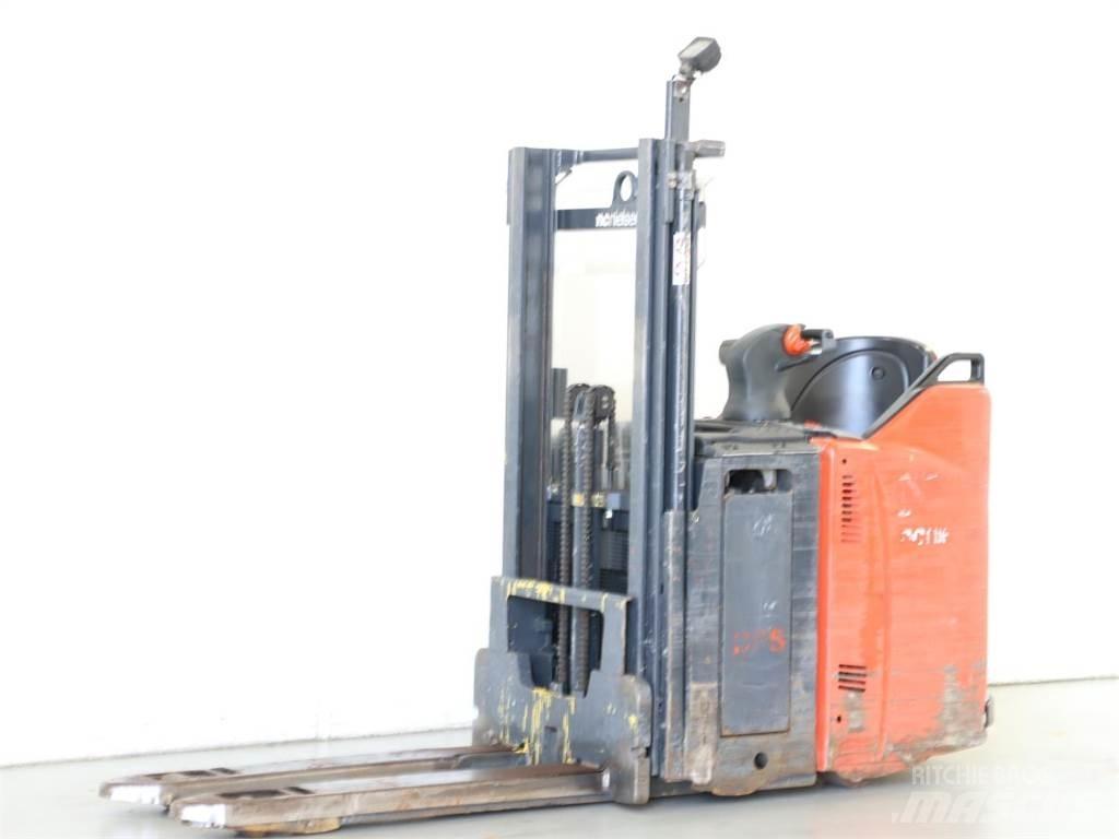 Linde D12SP/133 Gerbeur accompagnant