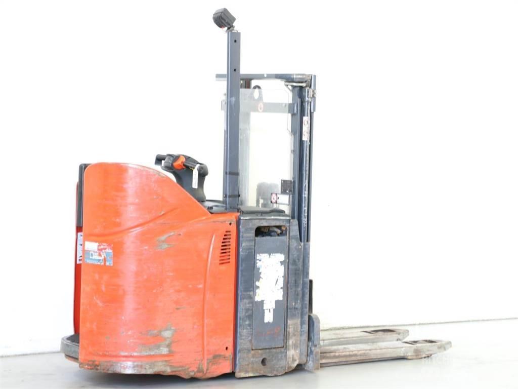 Linde D12SP/133 Gerbeur accompagnant