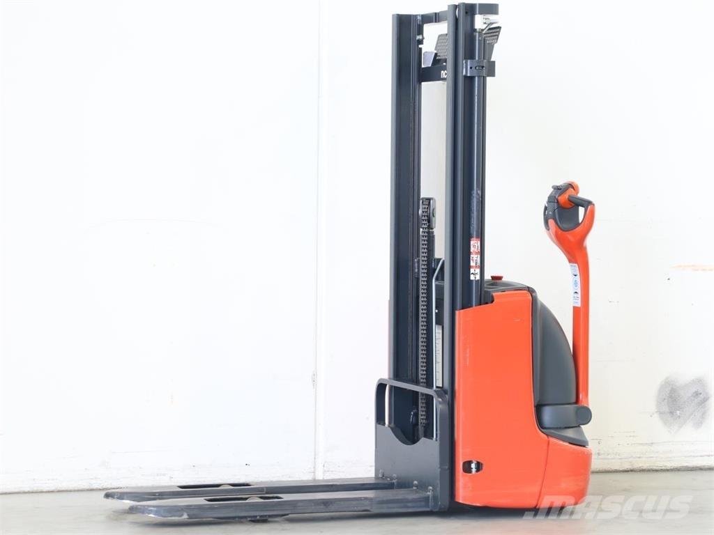 Linde L10/1172 Gerbeur accompagnant