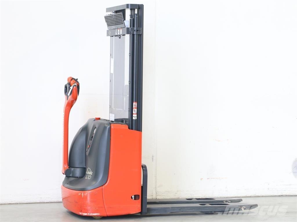 Linde L10/1172 Gerbeur accompagnant