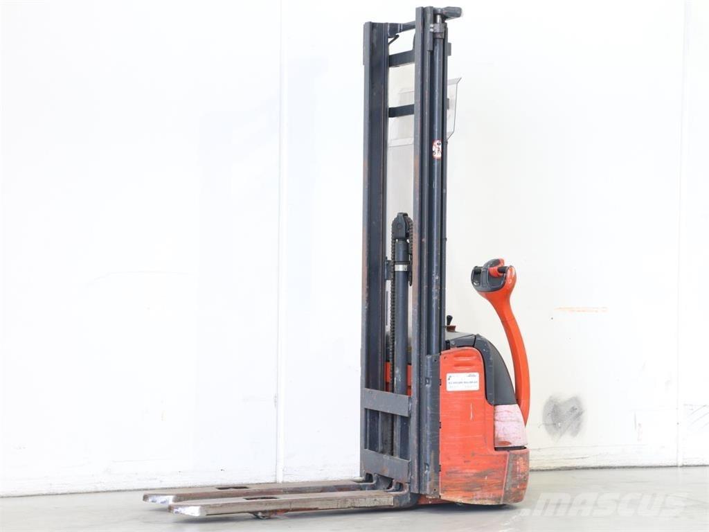 Linde L10/379 Gerbeur accompagnant