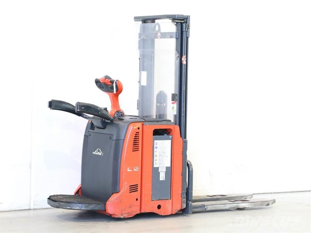 Linde L12AP/133 Gerbeur accompagnant