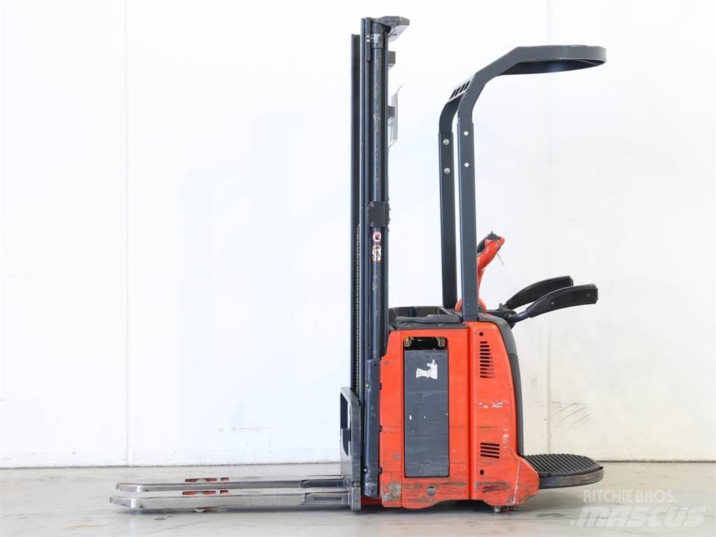 Linde L12AP/133-00 Gerbeur accompagnant
